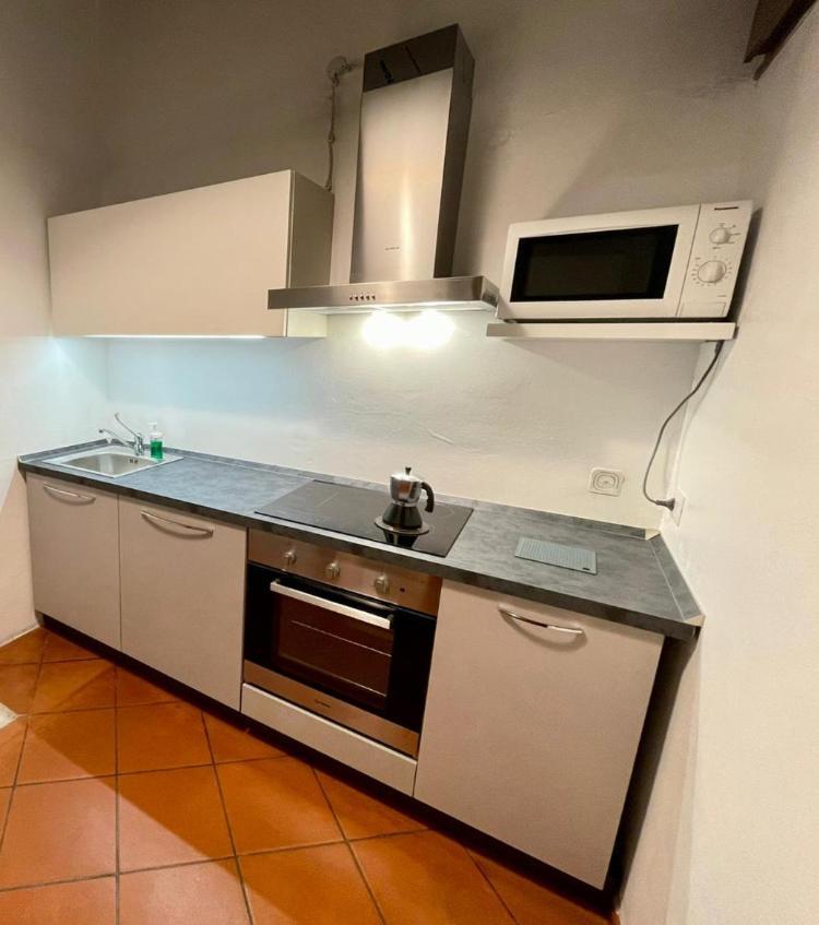 Sottoriva 12 City Center Large Apartment Verona Exteriör bild